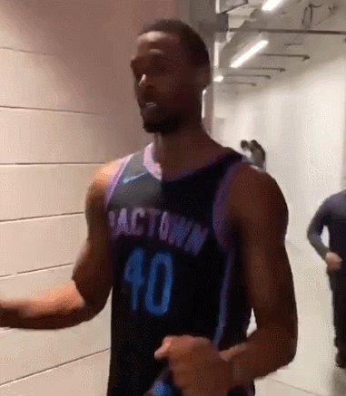 1616921733518078798.gif 2.gif